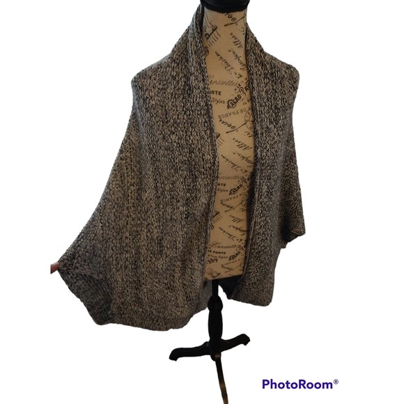 Active USA black & white multicolor wide sleeve small Cardigan - Picture 1 of 9